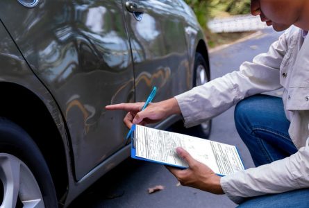 How to Speak with an Insurance Adjuster after a FL Car Accident